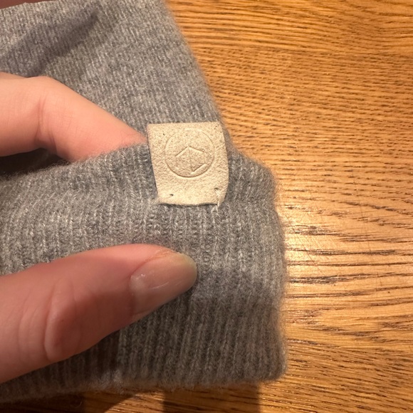 Rag & Bone 100% Cashmere Addie Beanie in Gray